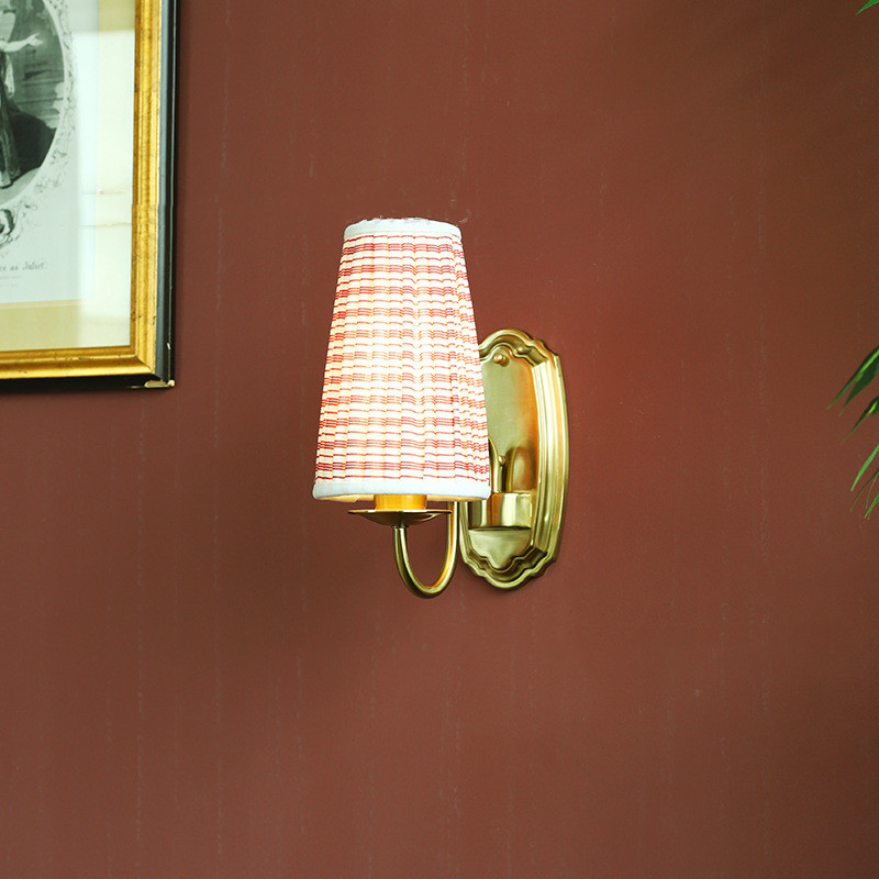 โคมไฟติดผนังผ้าสไตล์เรโทร สีบร - Elements Lighting Decor บทวิจารณ์และราคา